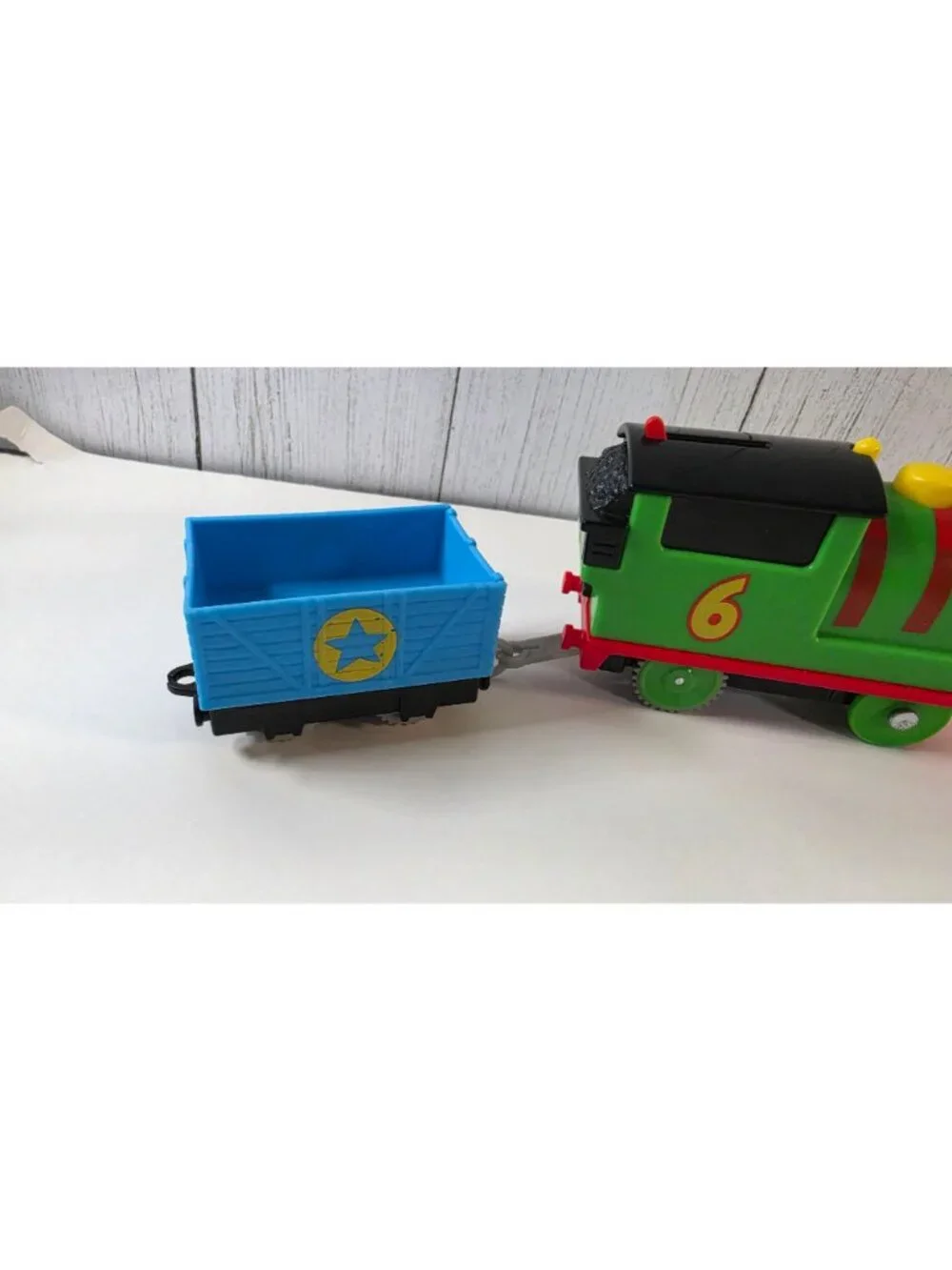 THOMAS FRIENDS PERCY MOTORIZED TRAIN ENGINE NO 6 BLUE CARGO CAR MATTEL LOT